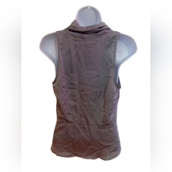 Women's Gray Top - Picture 2 of 6